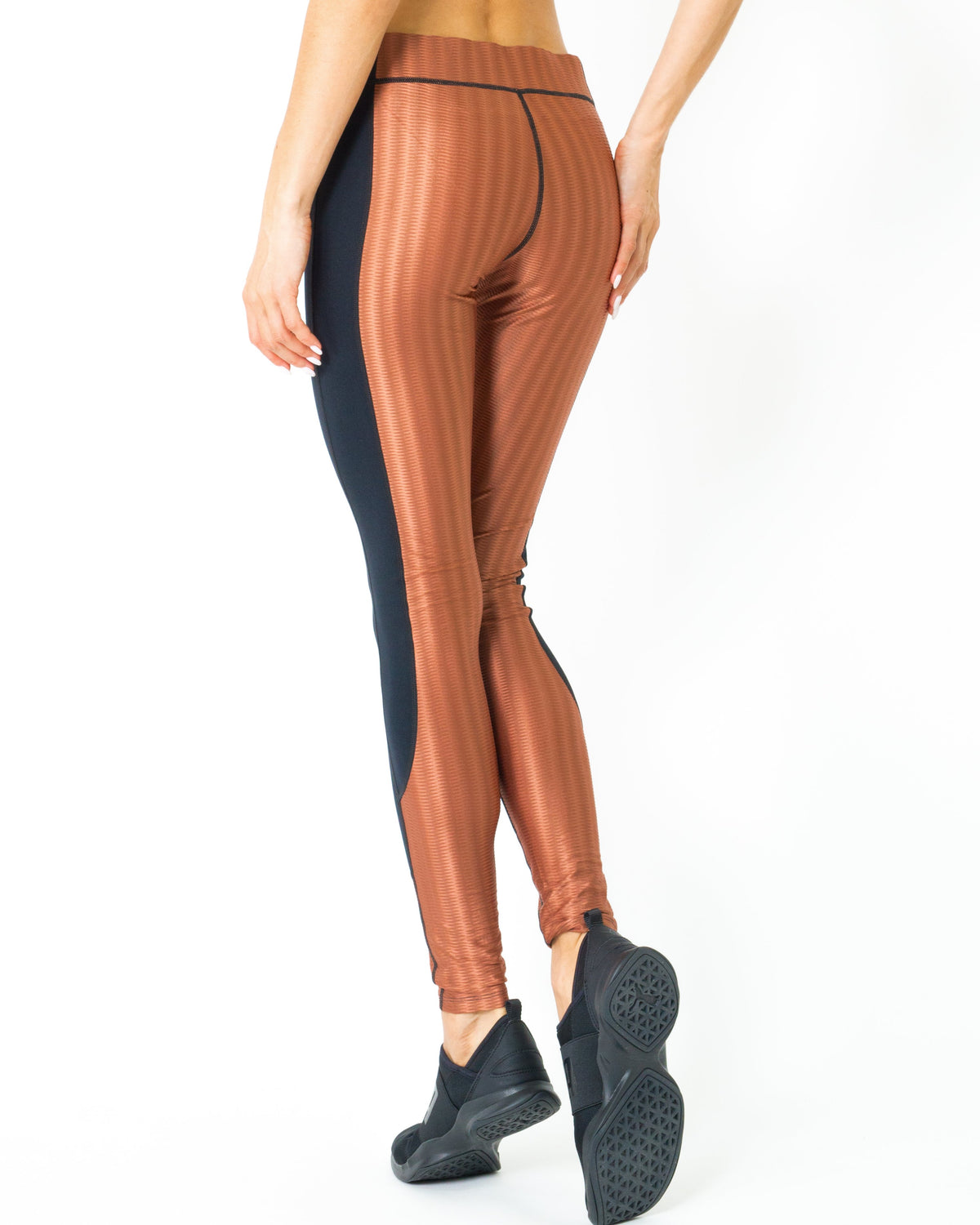 I Carry Myself Differently Leggings