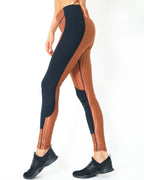 I Carry Myself Differently Leggings