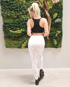 She’s Becoming Her Dream Leggings